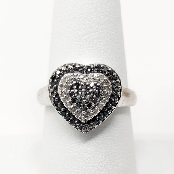 Sterling silver 925 diamond chip heart ring - Picture 4 of 6